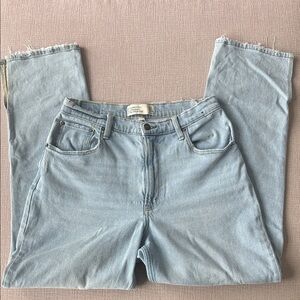 Abercrombie & Fitch 90s Straight Ultra High Rise jeans!
